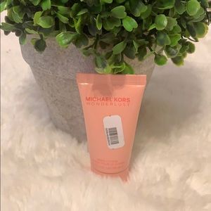 Michael kors wonderlust body lotion